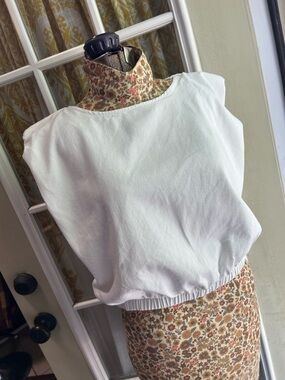 Women's White Sleeveless Elastic-Hem Shell Top - white denim style